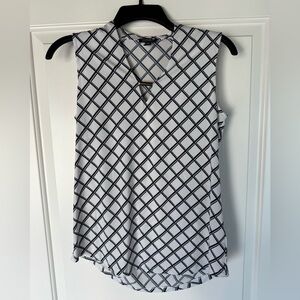 Sleeveless Navy and White Geometric Top